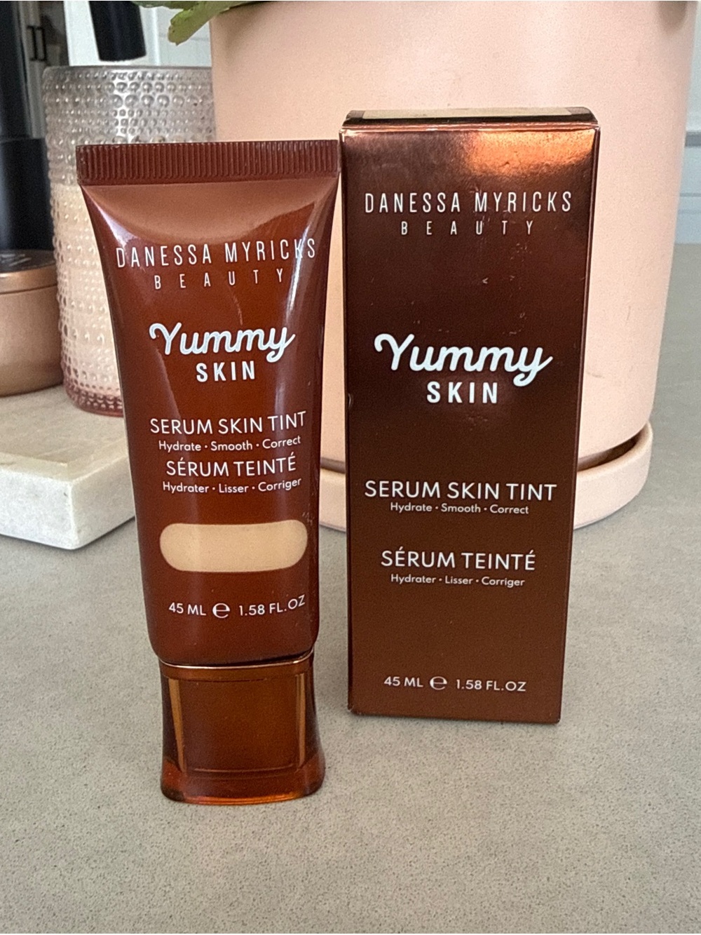 4 Danessa Myricks Beauty Yummy Skin Serum Skin Tint - Shade 4